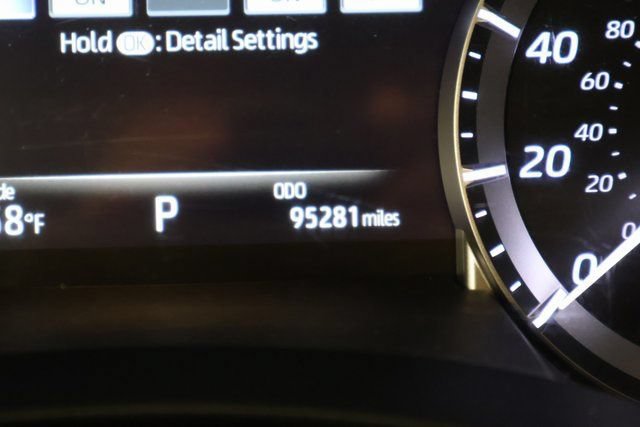 Used 2022 Toyota Highlander XLE AWD/4WD image 17