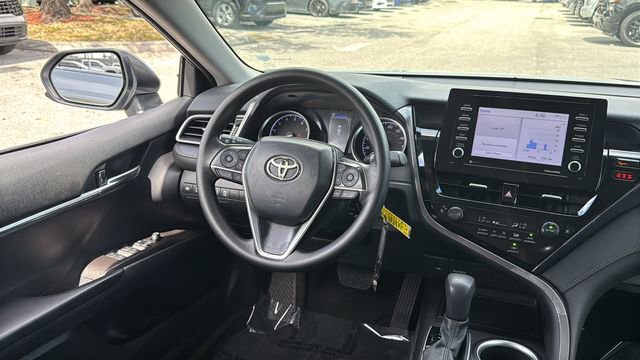 Used 2022 Toyota Camry LE image 14