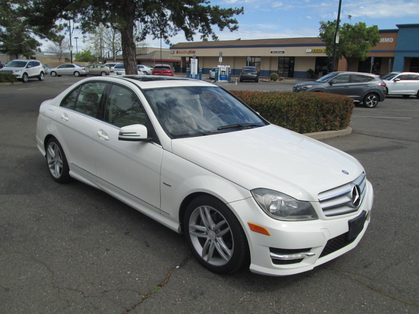 Used 2012 Mercedes-Benz C 250 Sport image 3