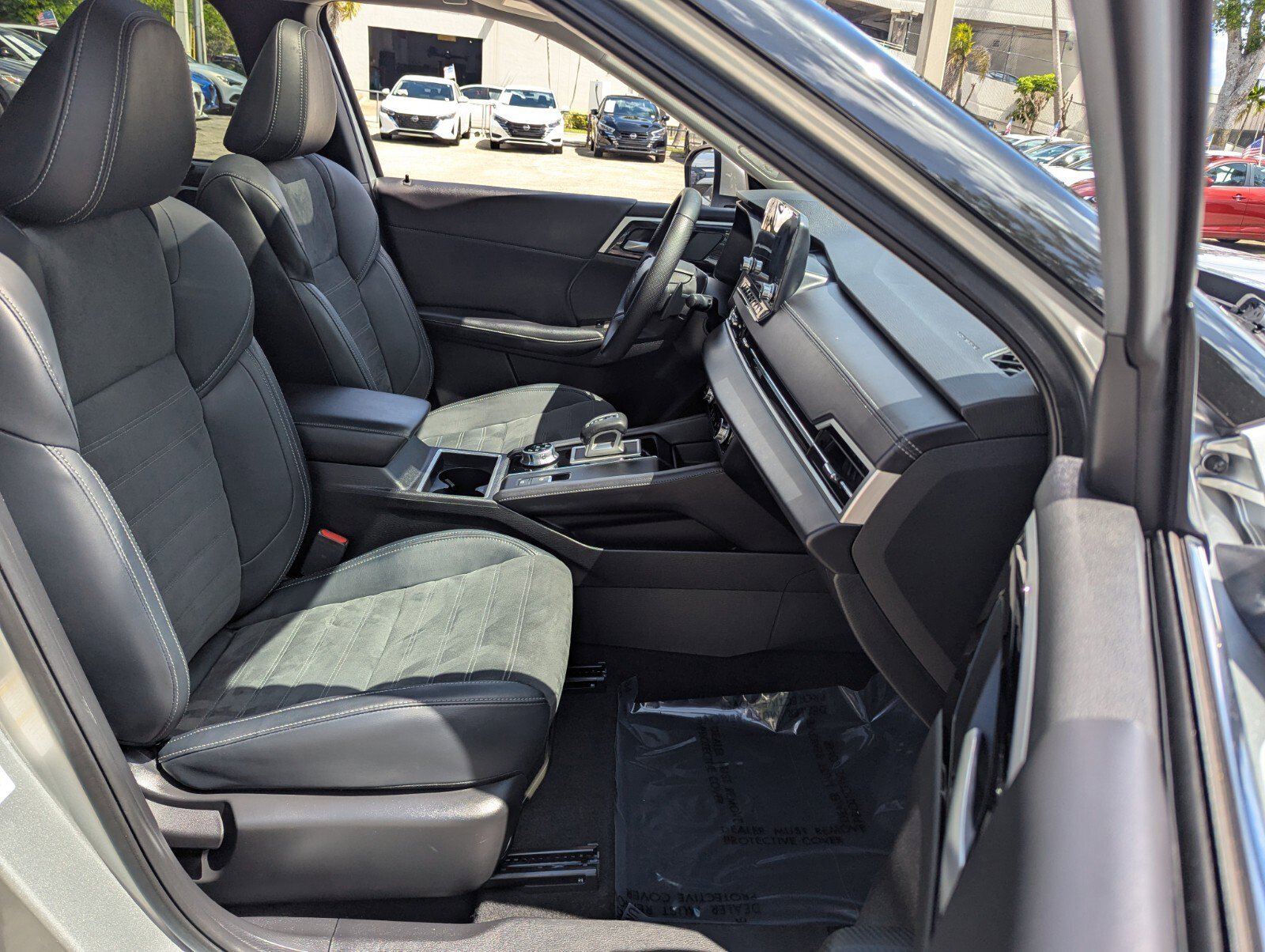 Used 2023 Mitsubishi Outlander SE FWD image 22