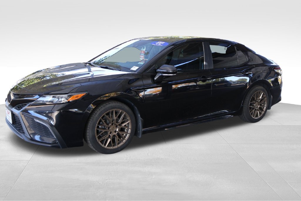 Used 2022 Toyota Camry SE FWD image 11