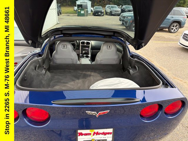 Used 2005 Chevrolet Corvette Coupe w/ Preferred Equipment Group RWD image 13