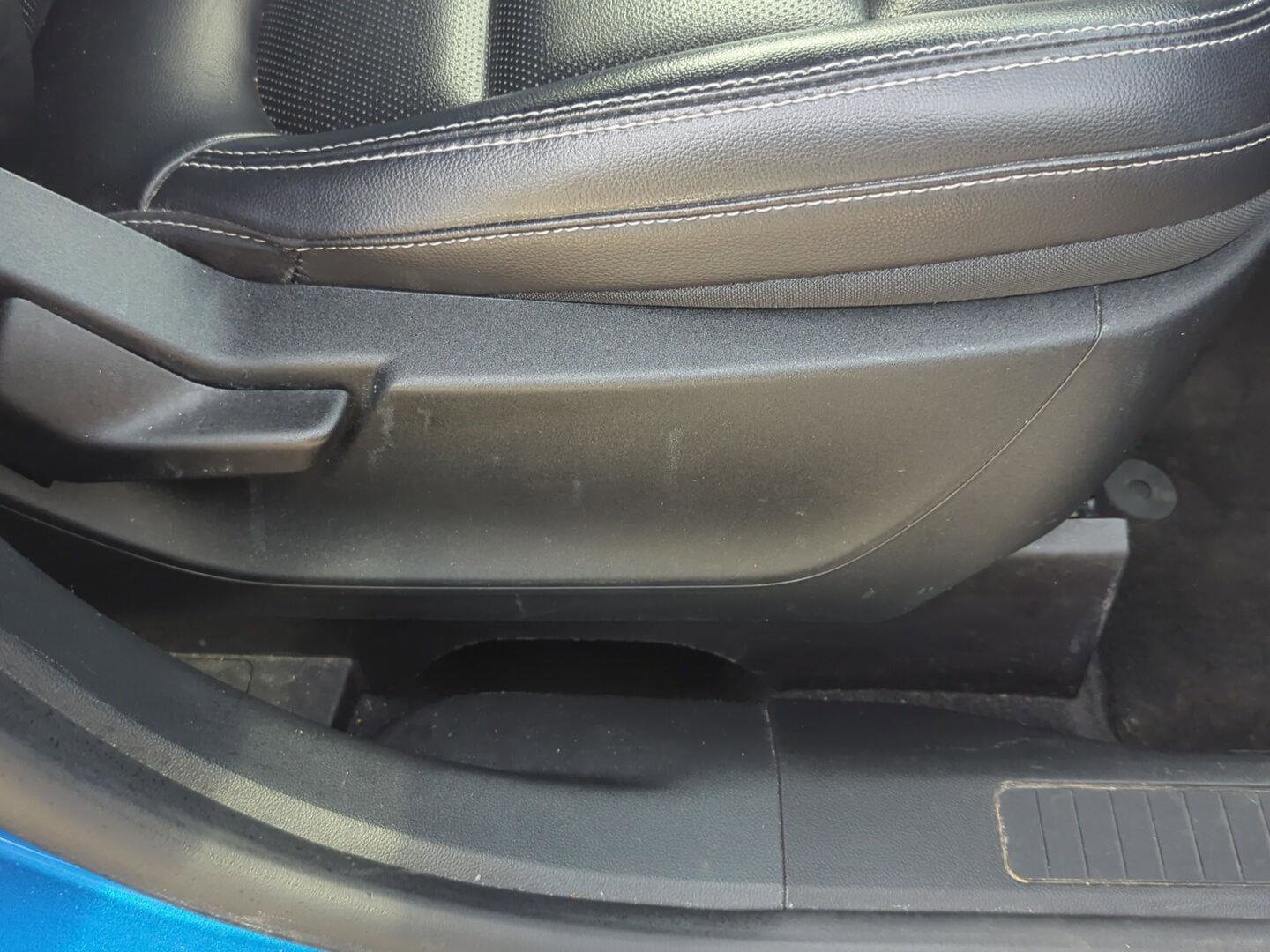Used 2020 Ford Escape SEL FWD image 29