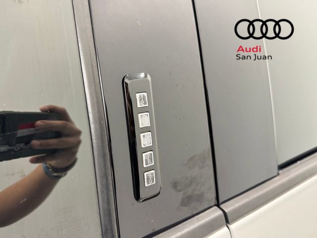 Used 2018 Ford F150 XLT w/ Equipment Group 302A Luxury image 10