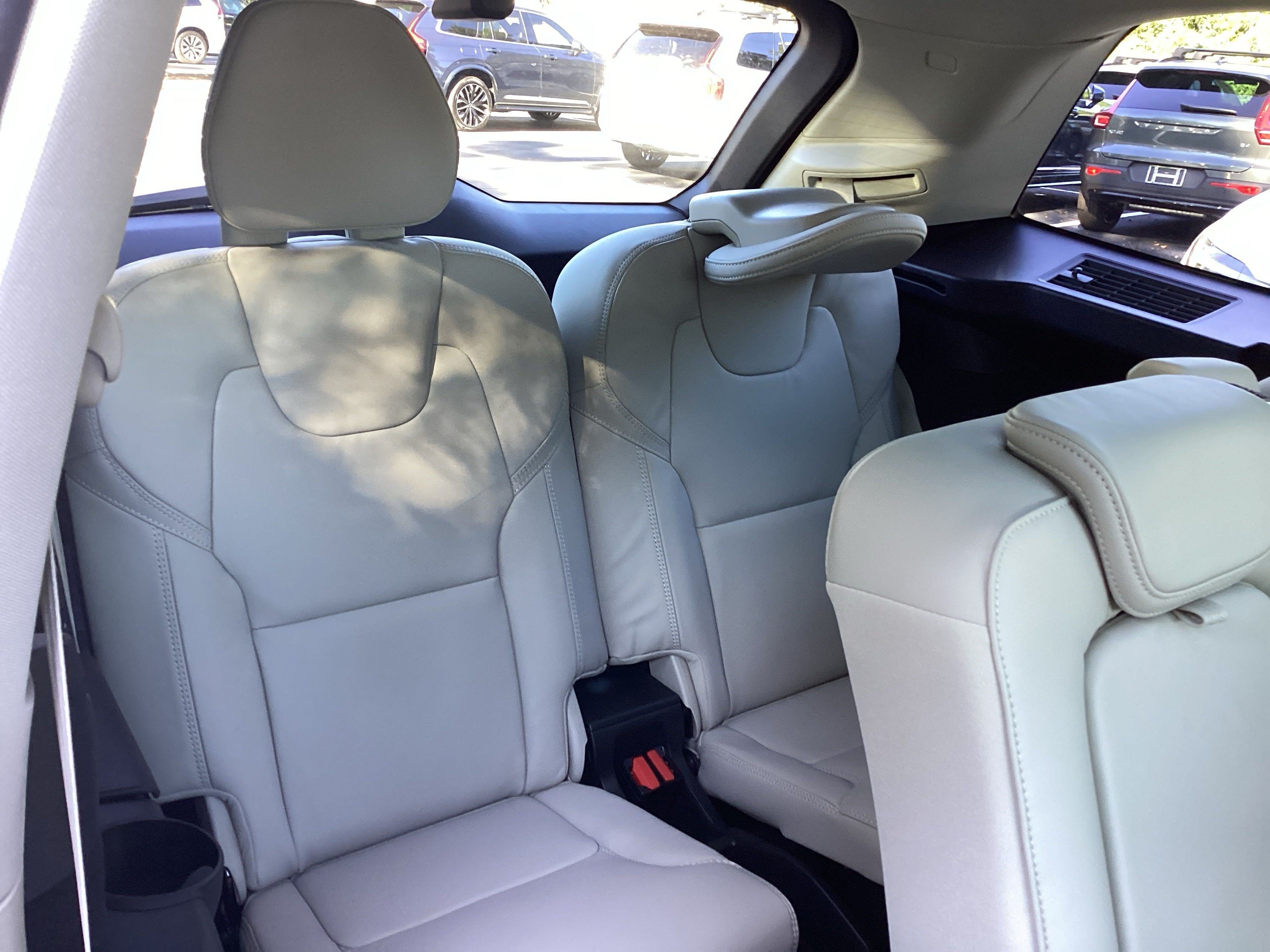 Used 2026 Volvo XC90 B6 Ultra w/ Protection Package Premier AWD/4WD image 34