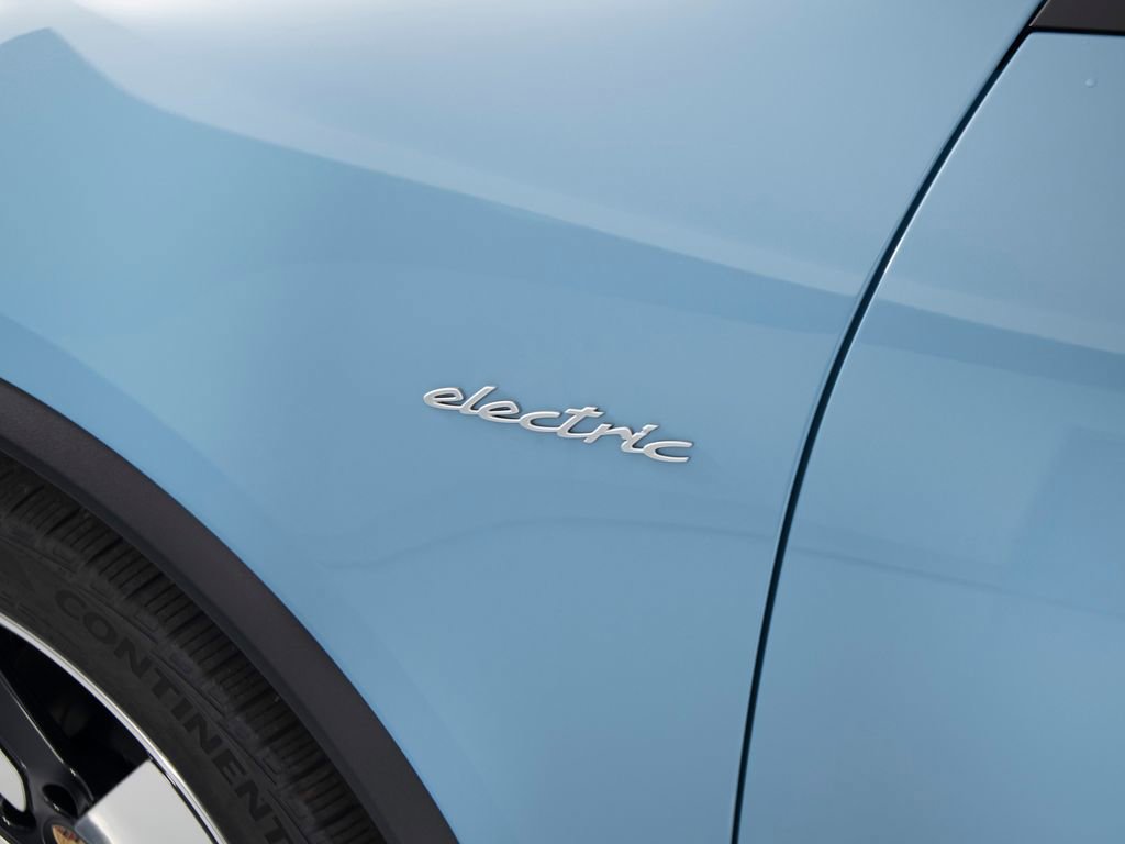 New 2026 Porsche Macan 4 Electric image 40