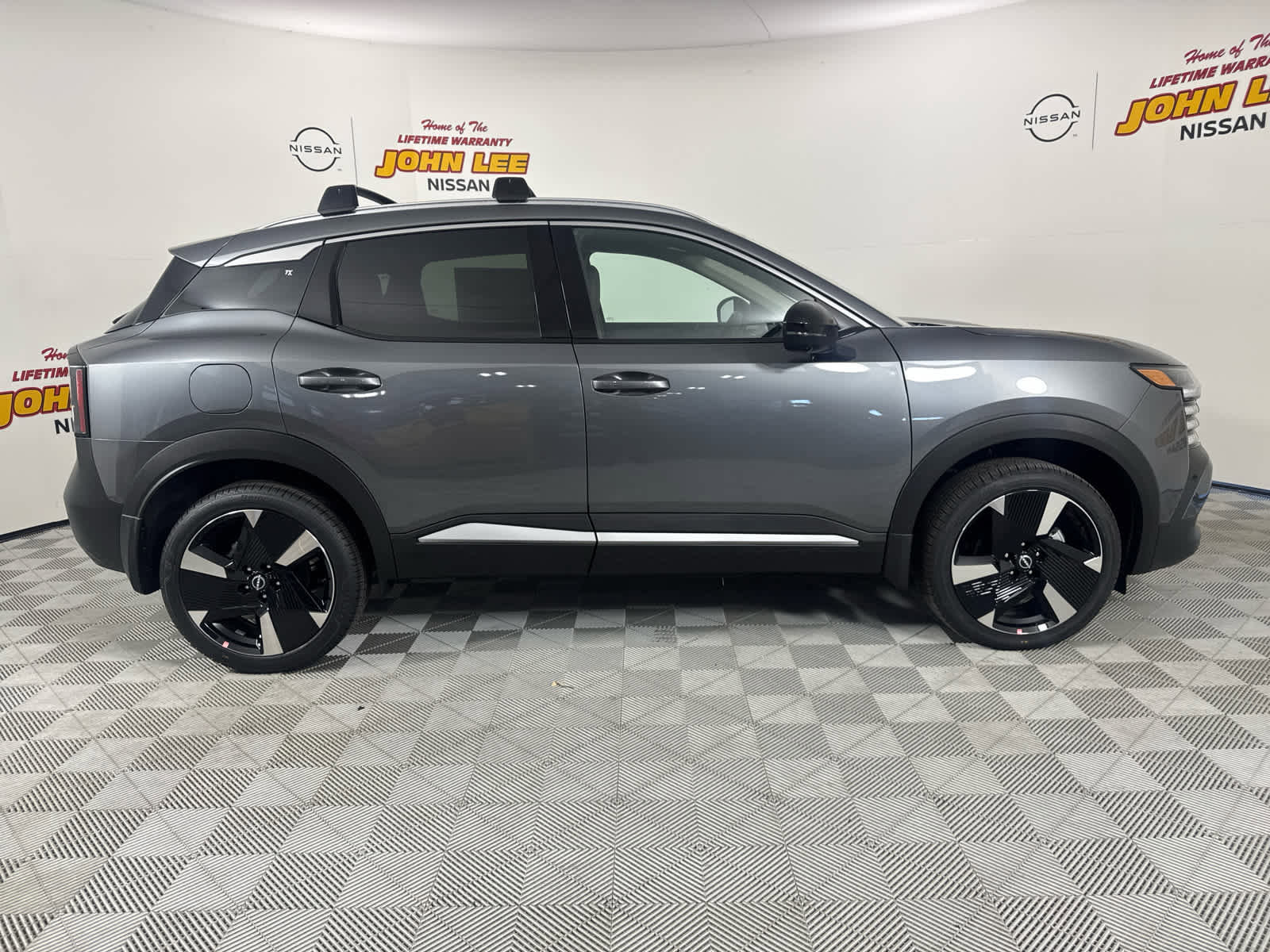 New 2026 Nissan Kicks SR image 7