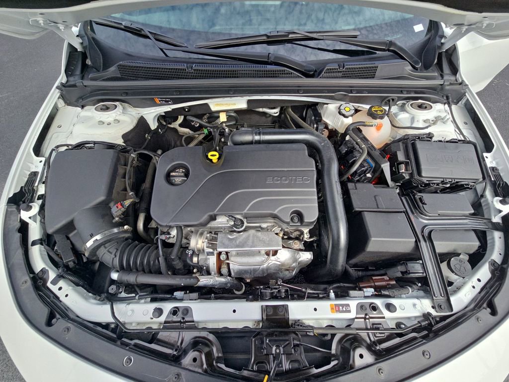 Used 2024 Chevrolet Malibu LT w/ Sport Edition FWD image 31