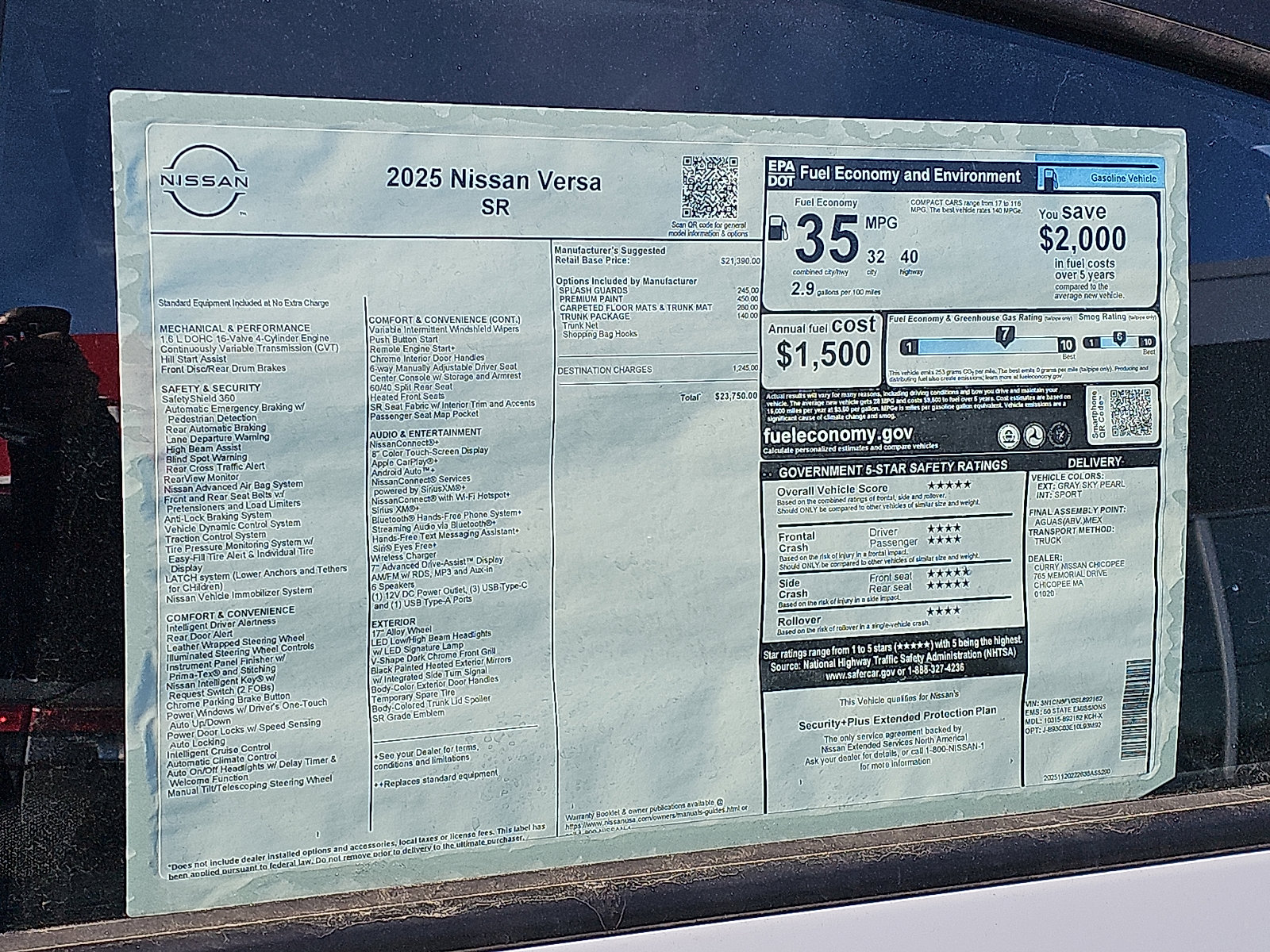 New 2025 Nissan Versa SR w/ Trunk Package image 18