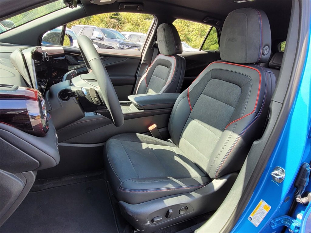 New 2025 Chevrolet Blazer EV RS image 6