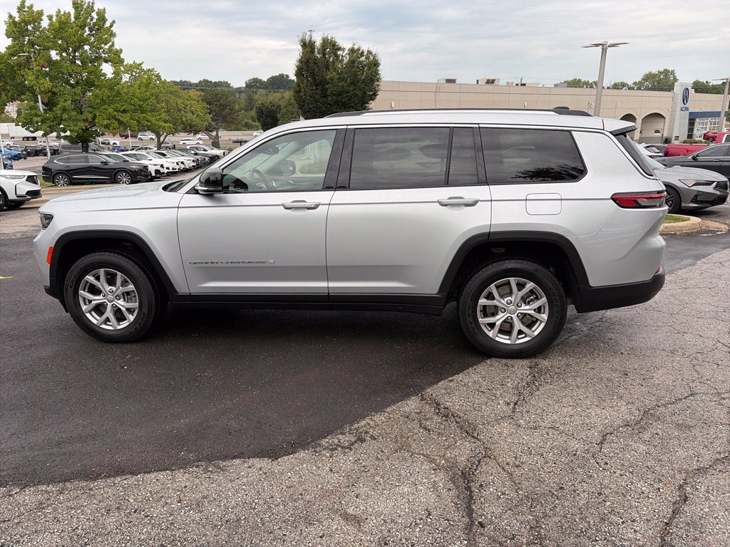 Used 2022 Jeep Grand Cherokee L Limited AWD/4WD image 8