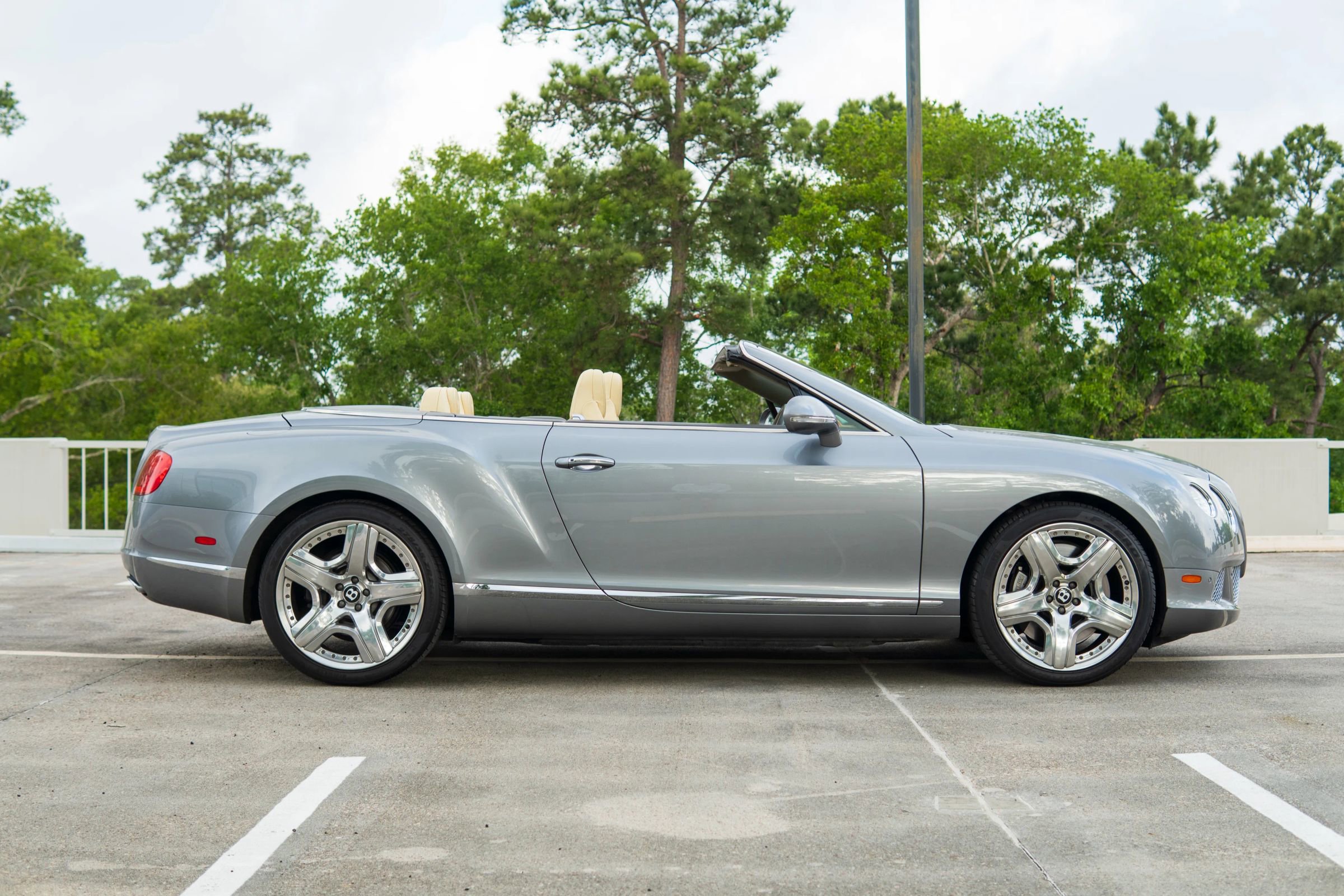 Used 2013 Bentley Continental GT image 27