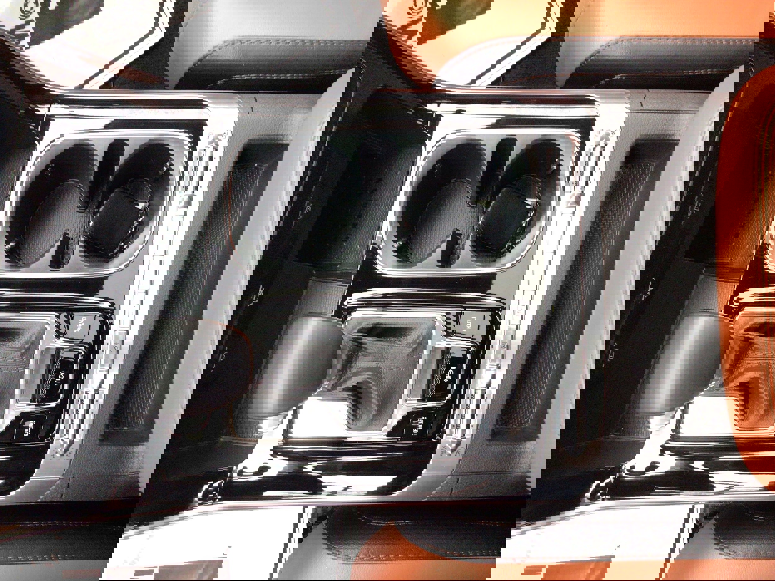 Used 2023 Kia Carnival SX Prestige image 25