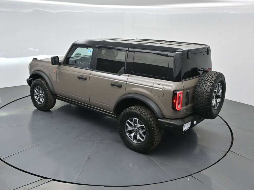 Used 2025 Ford Bronco Badlands image 57