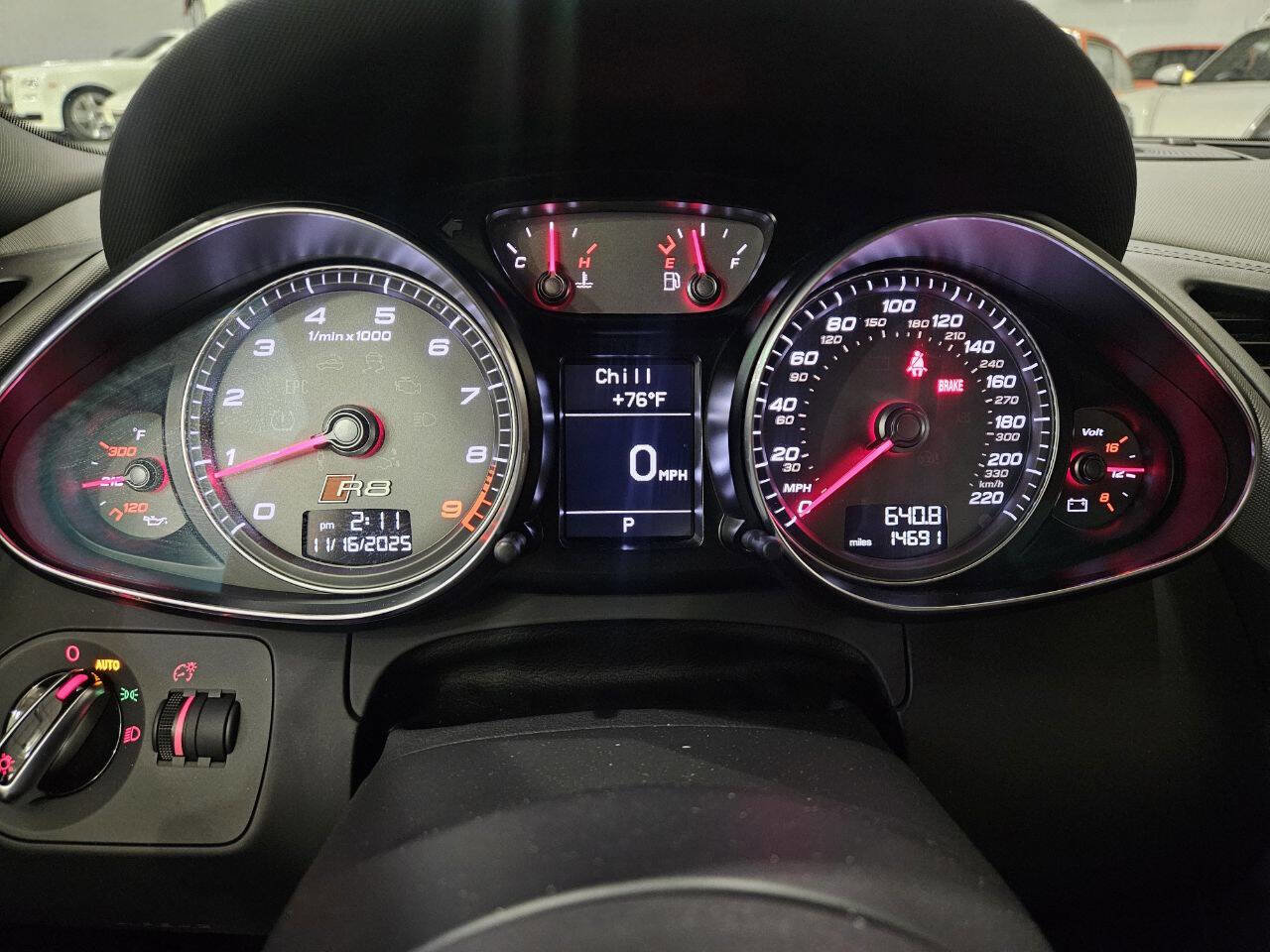 Used 2015 Audi R8 V8 image 21