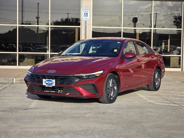 Certified 2025 Hyundai Elantra Hybrid FWD image 3