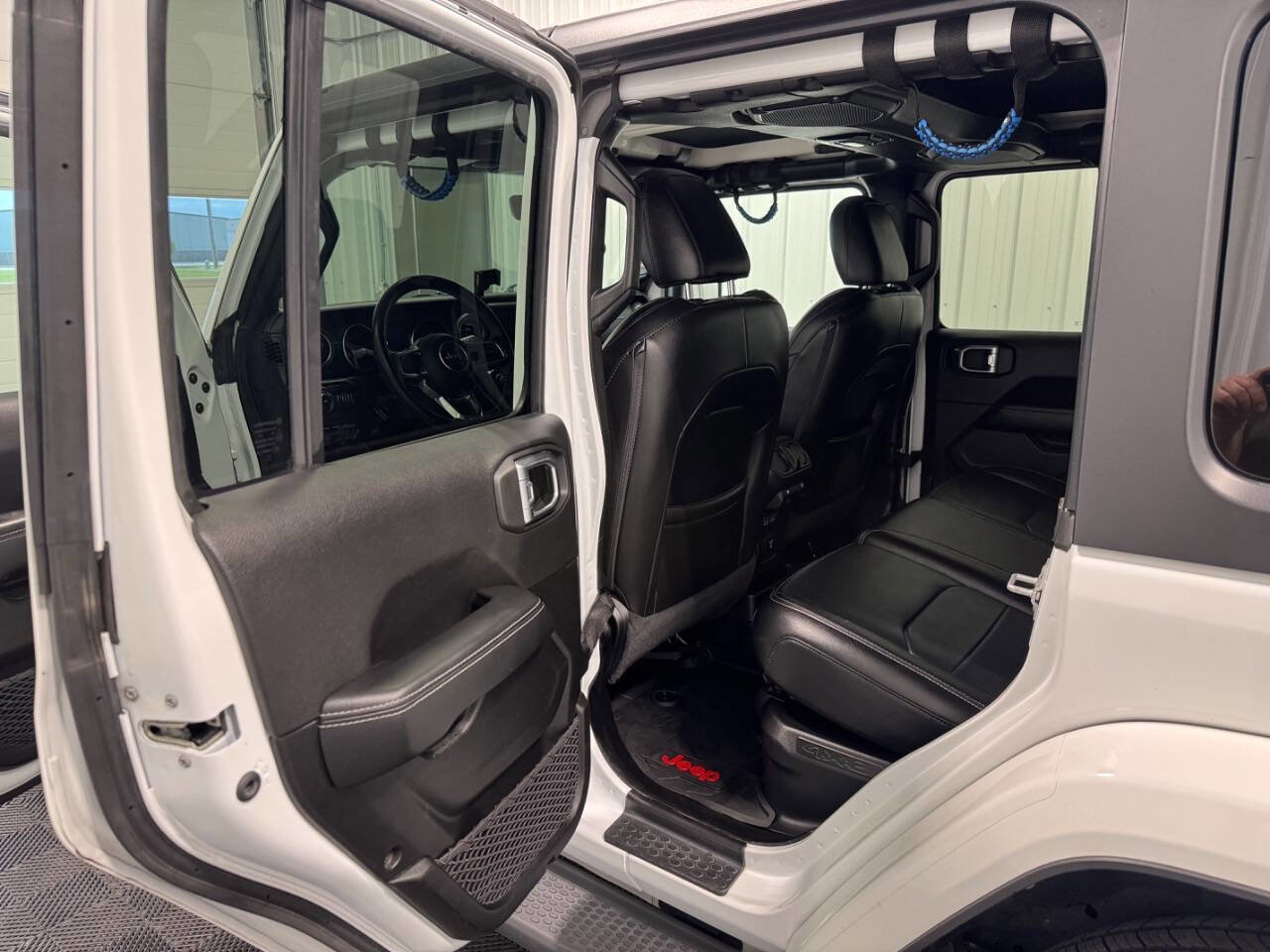 Used 2022 Jeep Wrangler Unlimited Sahara w/ Cold Weather Group image 14