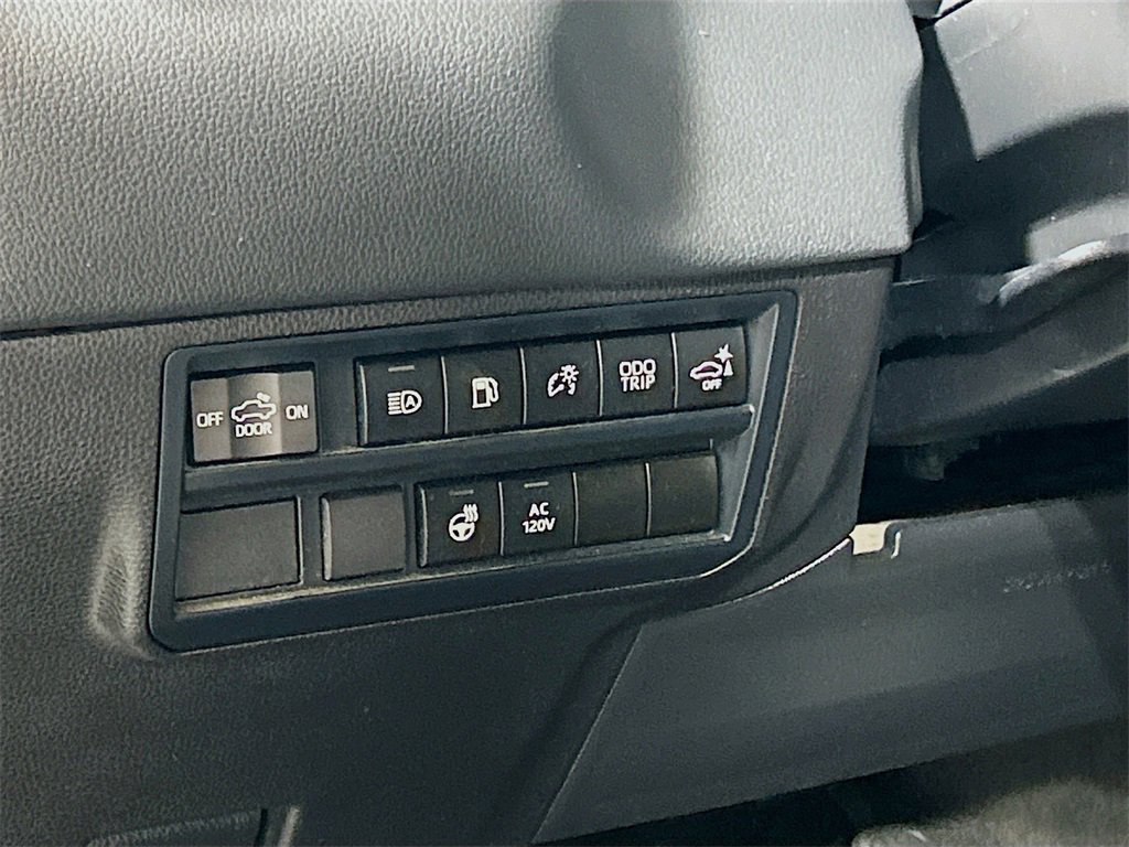 Used 2024 Toyota Tundra Limited image 8