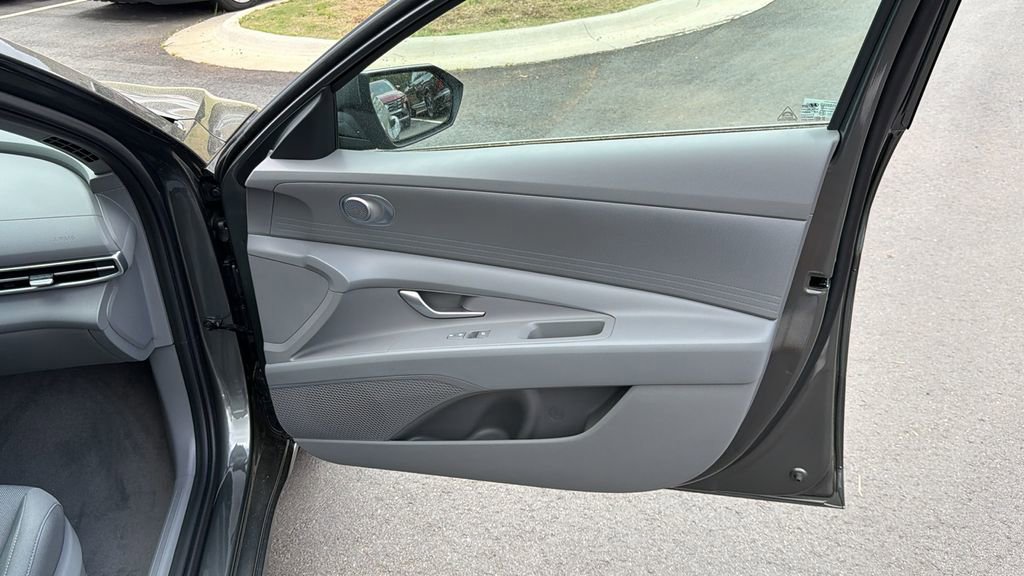 New 2026 Hyundai Elantra SE image 14