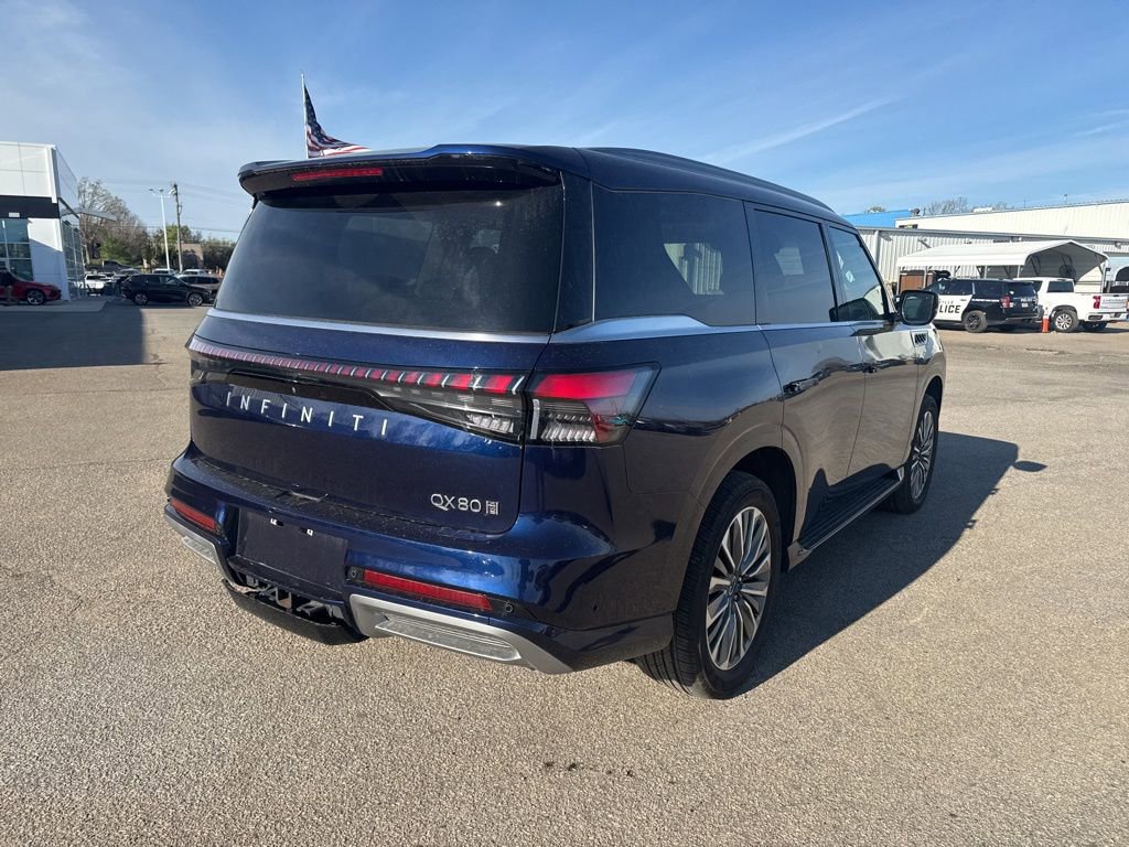 Used 2025 INFINITI QX80 Sensory image 3