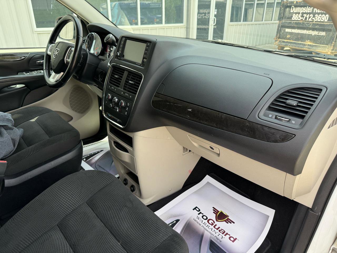 Used 2020 Dodge Grand Caravan SE w/ Rear Park Assist Package image 24