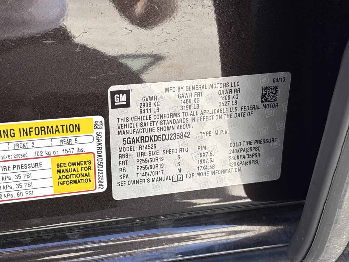 Used 2013 Buick Enclave Premium FWD image 32