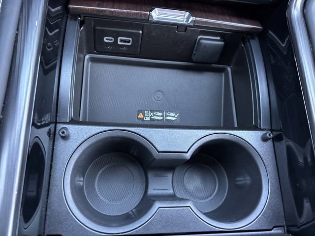 Used 2023 GMC Yukon Denali Ultimate image 44