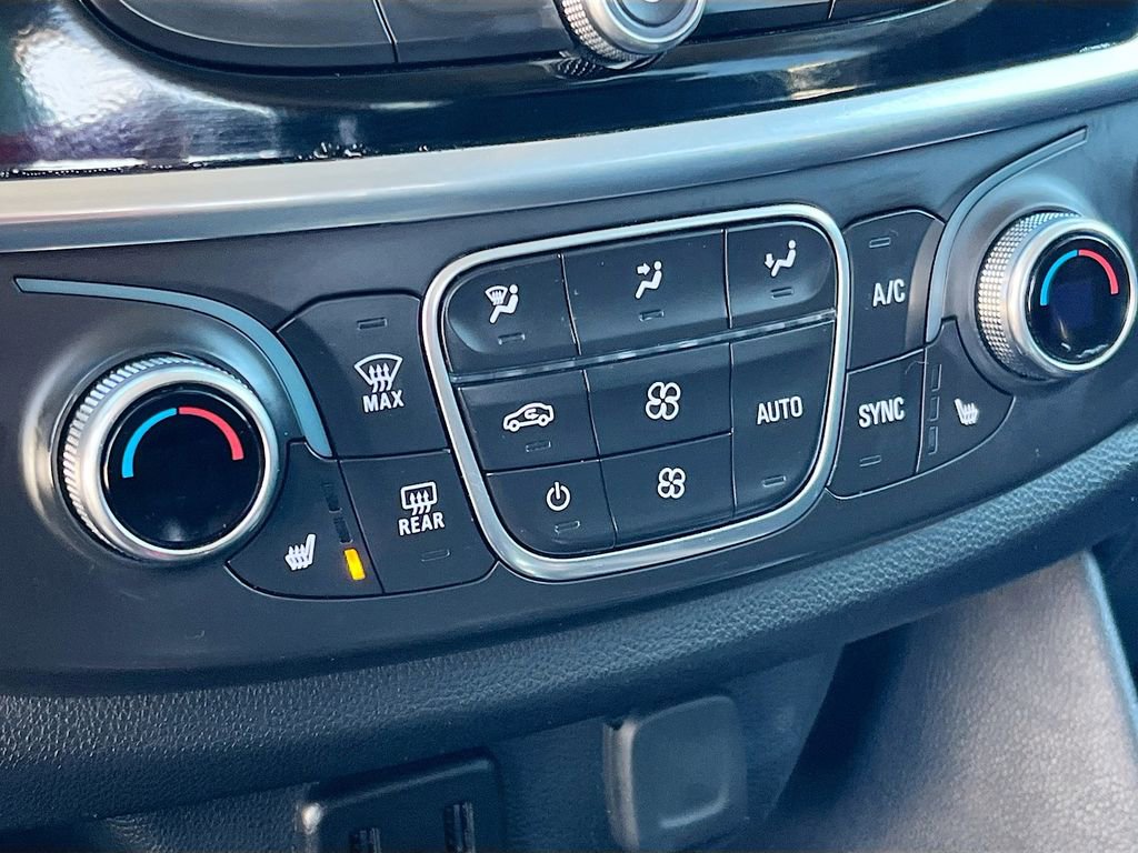 Used 2019 Chevrolet Traverse RS image 21