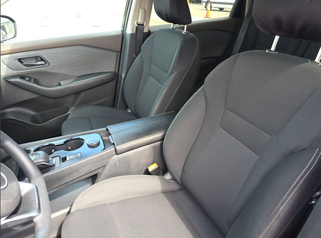 Used 2023 Nissan Rogue S AWD/4WD image 6