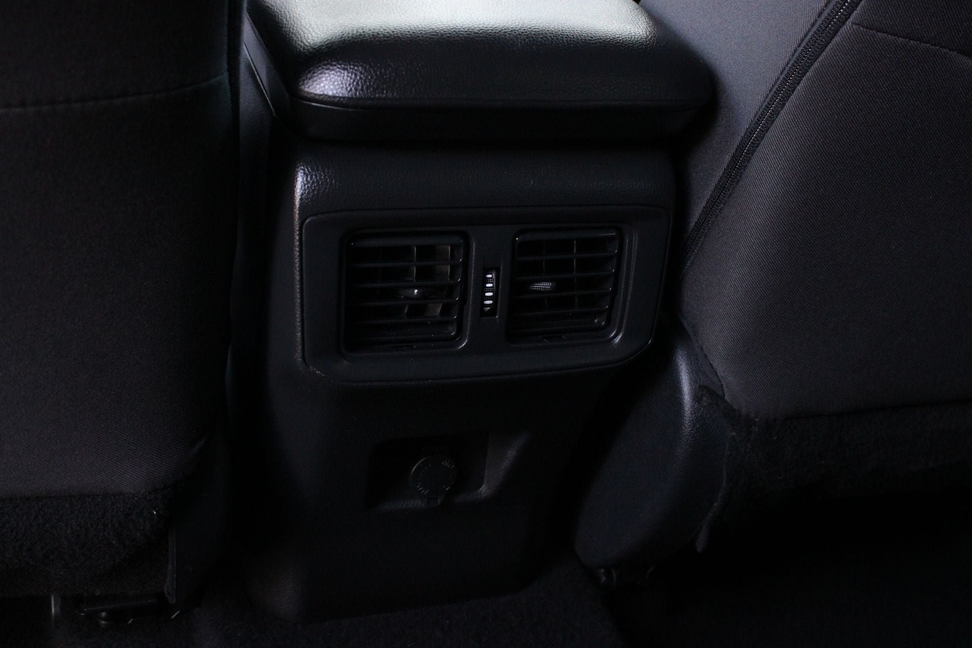 Used 2023 Toyota RAV4 LE FWD image 16