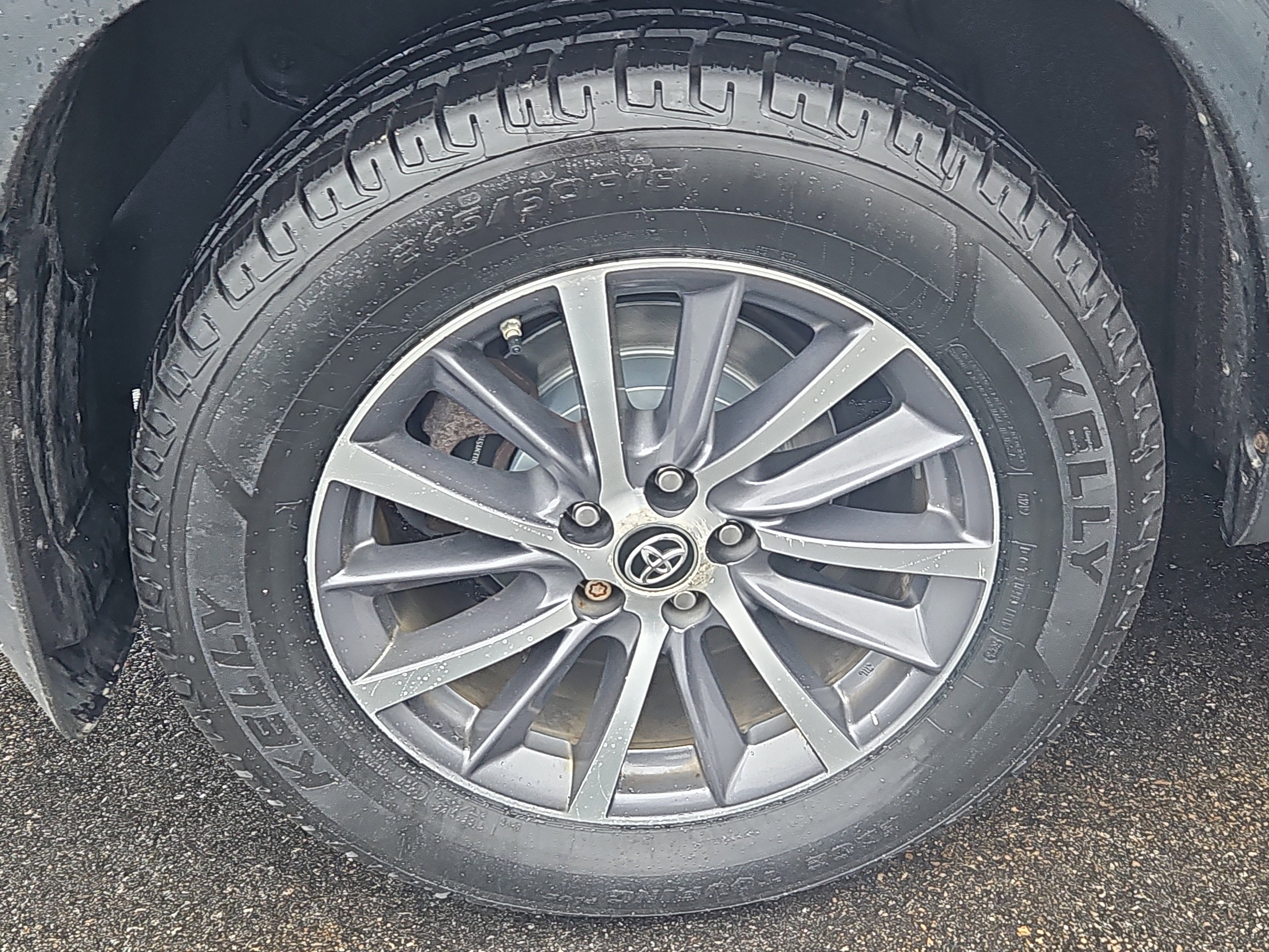 Used 2018 Toyota Highlander XLE image 28