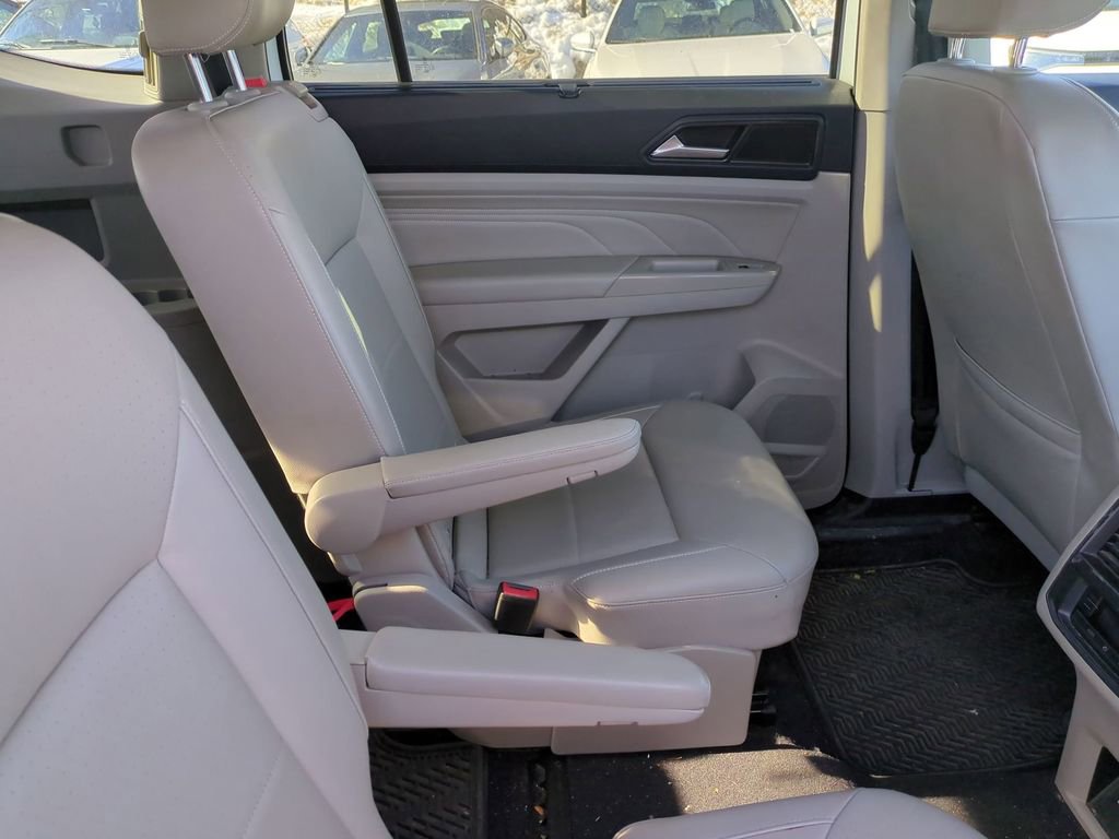 Used 2021 Volkswagen Atlas SEL R-Line image 38