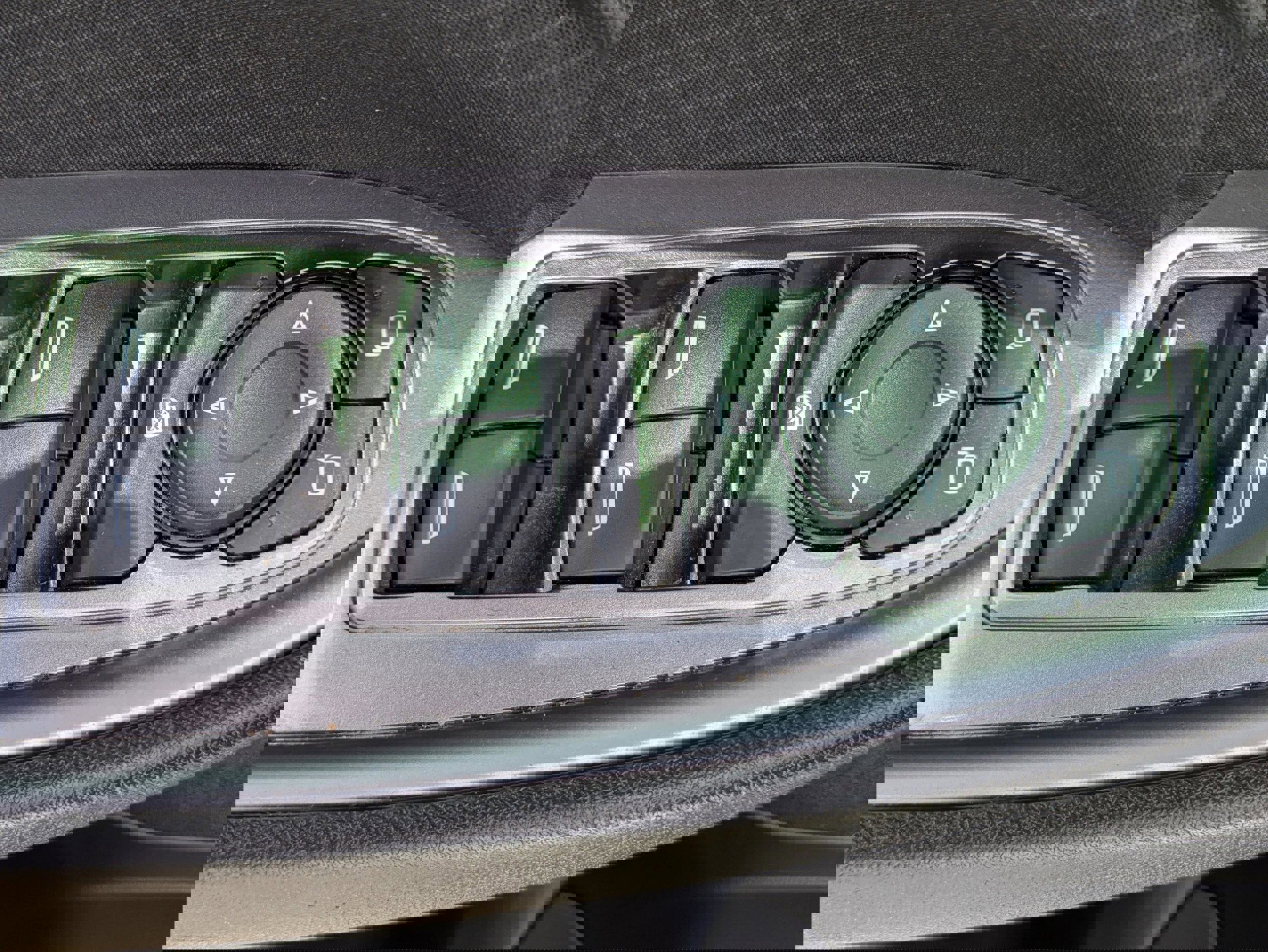 Used 2023 Chevrolet Malibu RS FWD image 12