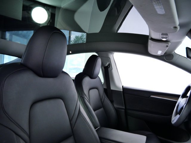 Used 2023 Tesla Model Y Long Range AWD/4WD image 12