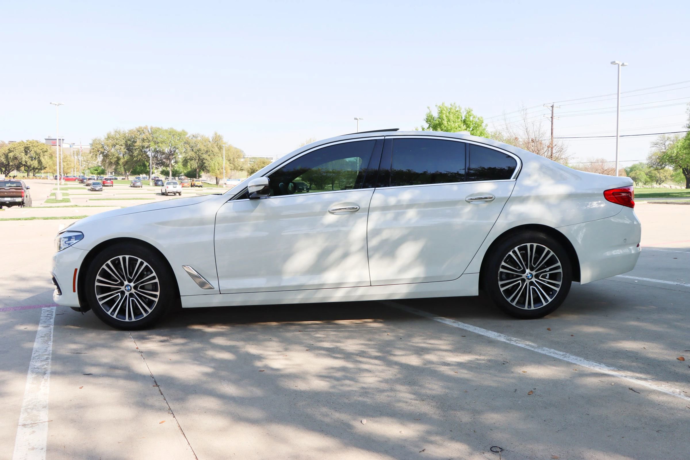 Used 2018 BMW 530i image 4