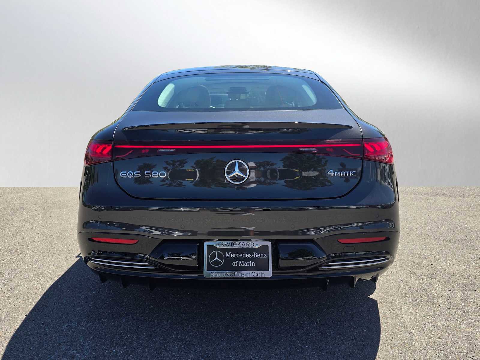 Used 2022 Mercedes-Benz EQS 580 4MATIC Sedan image 4
