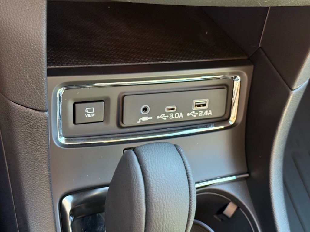 Used 2025 Subaru Ascent Bronze Edition image 20