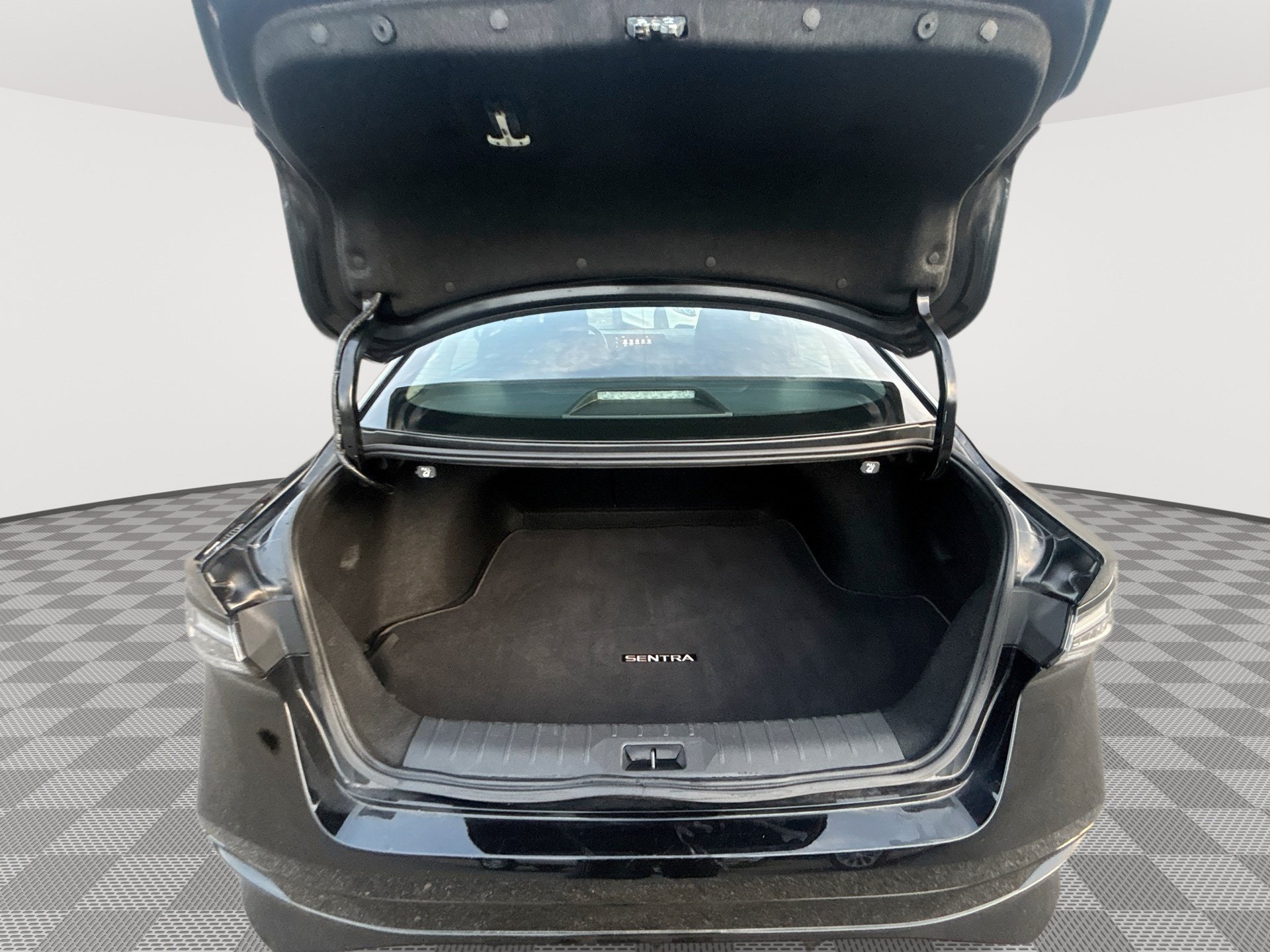 Used 2026 Nissan Sentra SR w/ Floor Mat Package FWD image 20