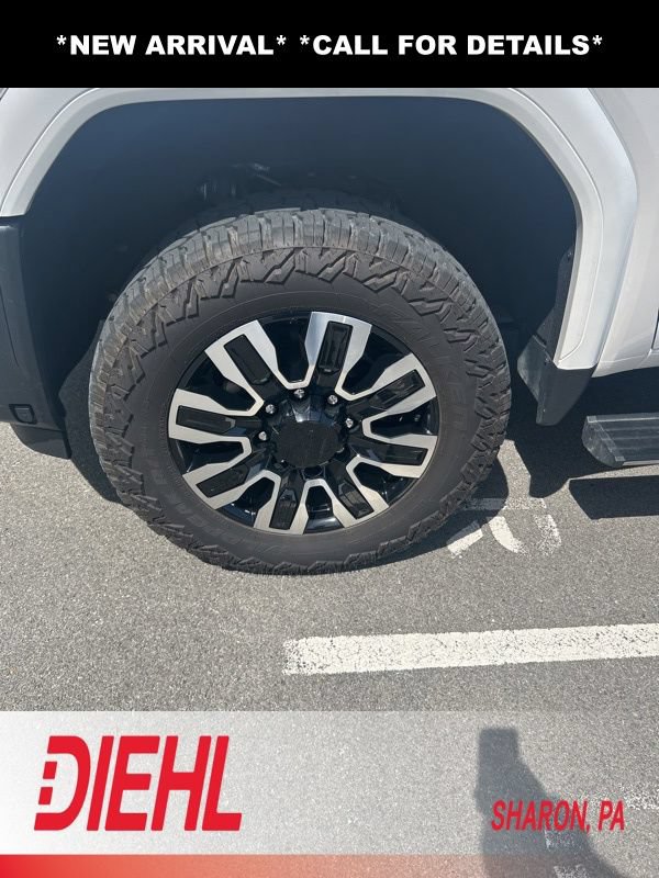 Used 2024 GMC Sierra 3500 Denali Ultimate AWD/4WD image 7