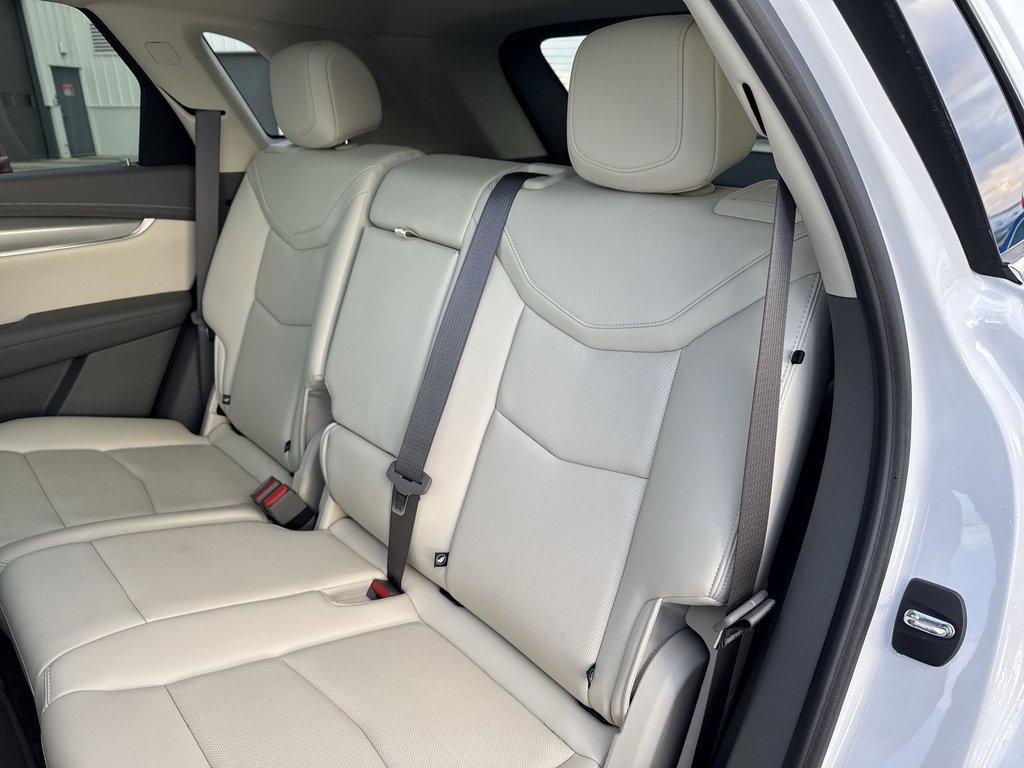 Certified 2022 Cadillac XT5 Premium Luxury image 24
