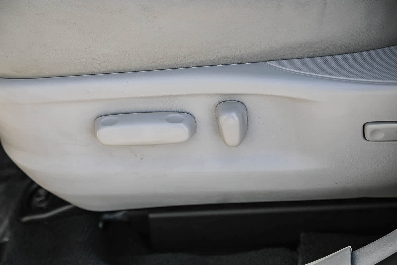 Used 2015 Toyota Venza XLE w/ XLE Premium Package image 19