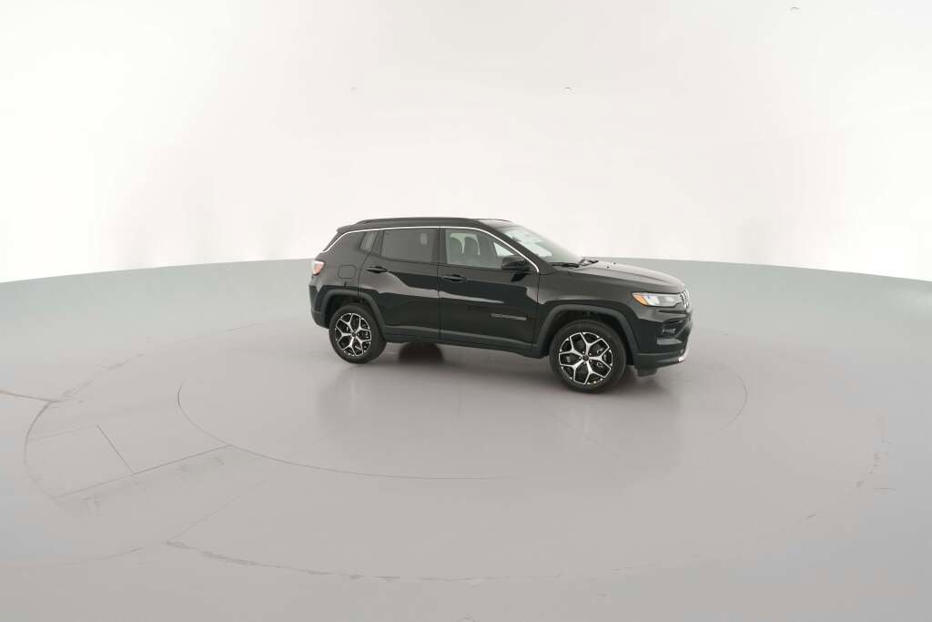 New 2026 Jeep Compass Limited image 15