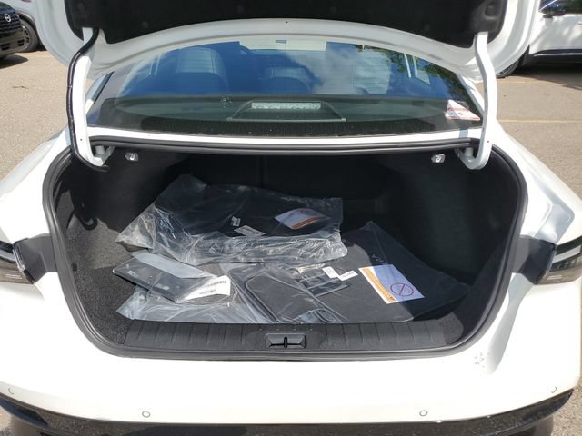New 2026 Nissan Sentra SR w/ SR Premium Package FWD image 31