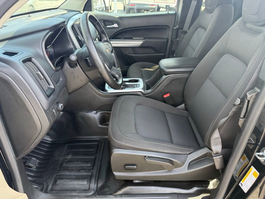 Used 2022 Chevrolet Colorado LT w/ Fleet Safety Package image 18