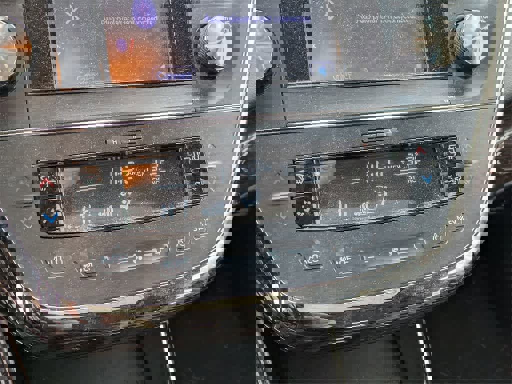 Used 2013 Toyota Avalon XLE Premium image 30