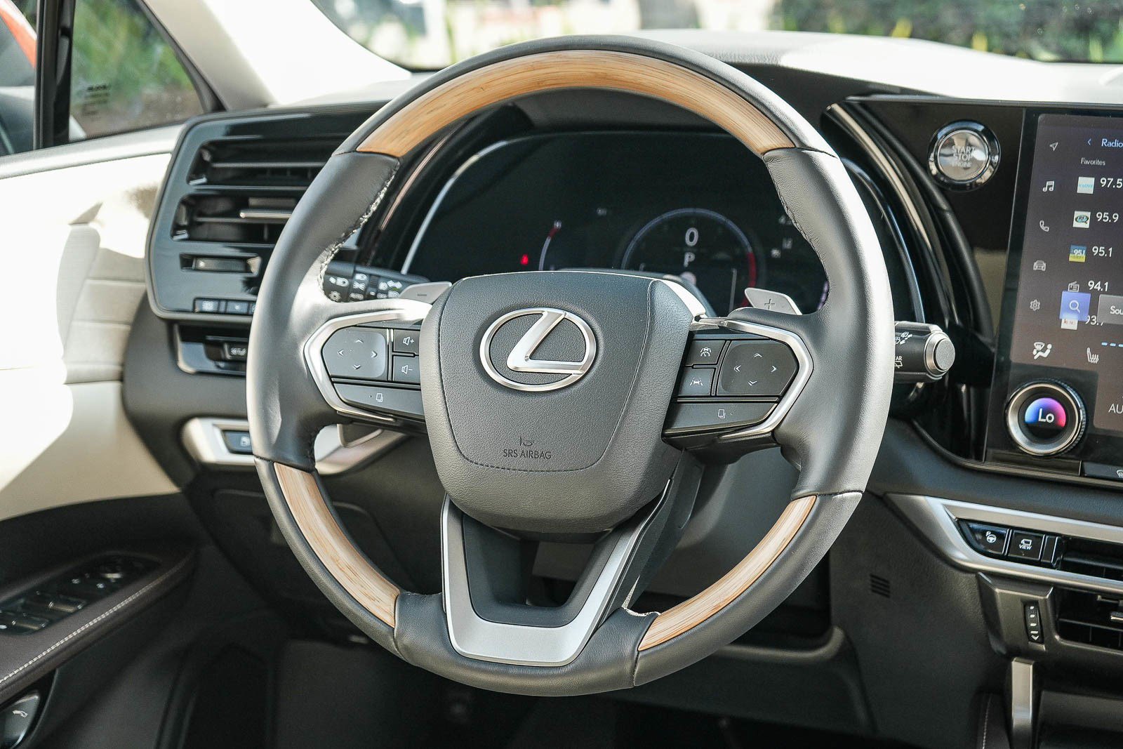 Certified 2024 Lexus RX 350 FWD w/ Convenience Package image 12