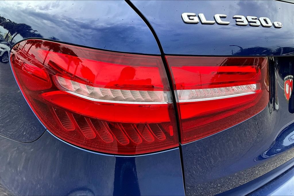 Used 2018 Mercedes-Benz GLC 350e 4MATIC image 23