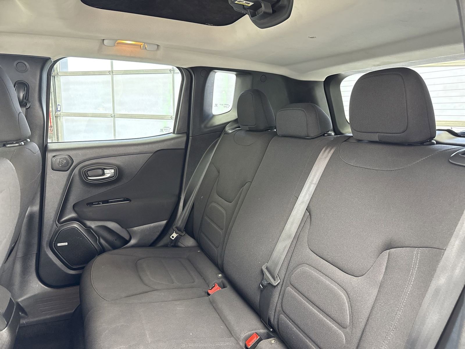 Used 2020 Jeep Renegade Latitude w/ UConnect 8.4 Nav Group image 29