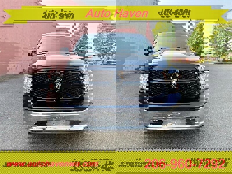 Used 2018 RAM 1500 ST w/ SXT Appearance Group image 4