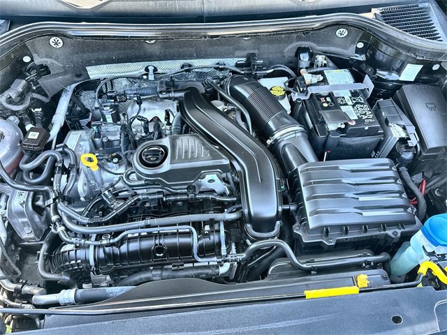 Used 2024 Volkswagen Taos SE image 18